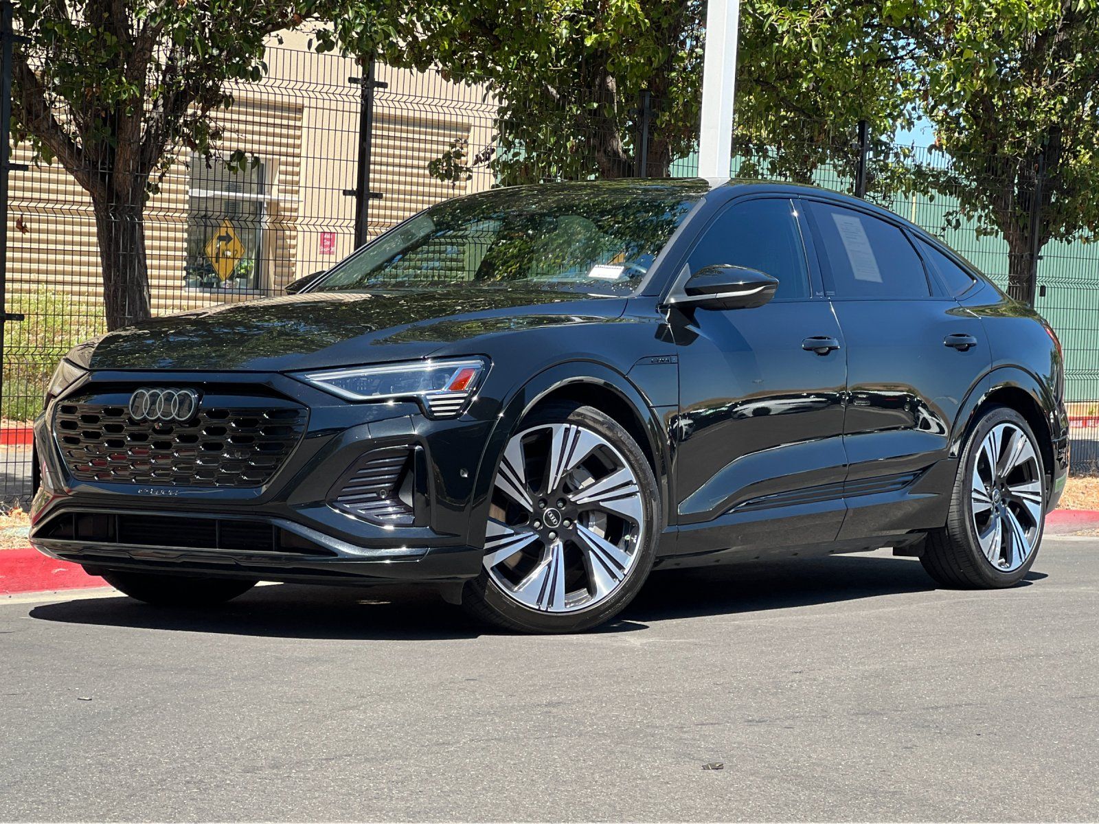 2024 Audi Q8 Sportback e-tron Prestige — full photo 1 of 28