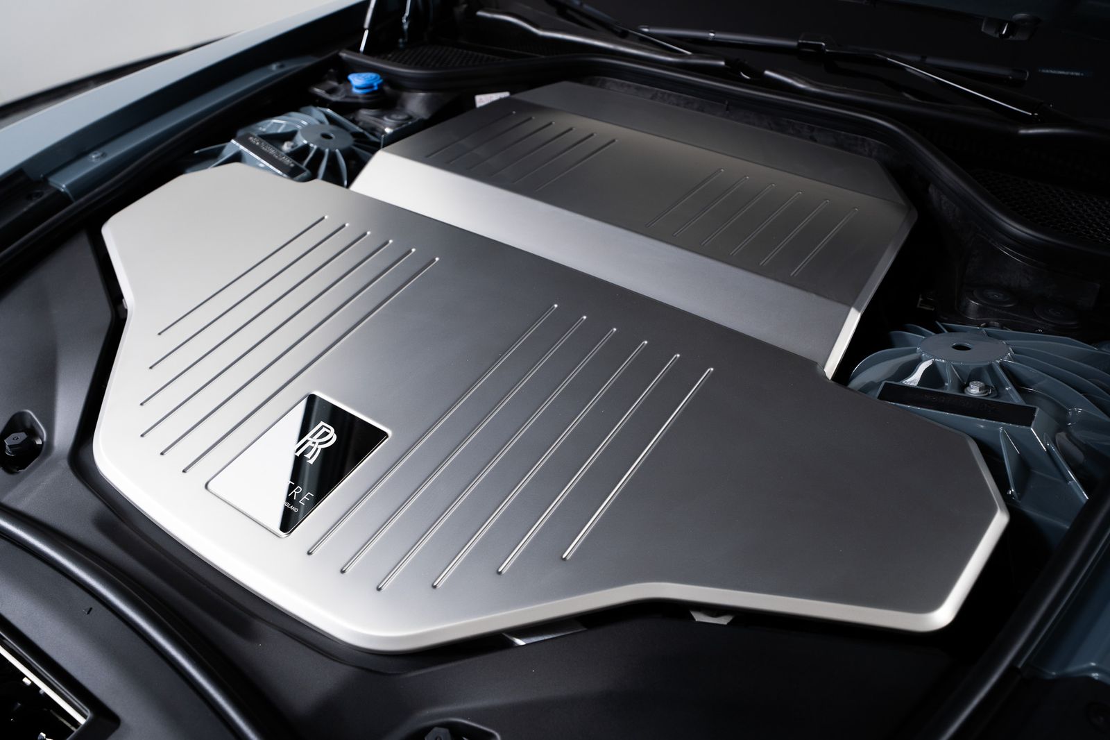 2024 Rolls-Royce Spectre — full photo 52 of 54