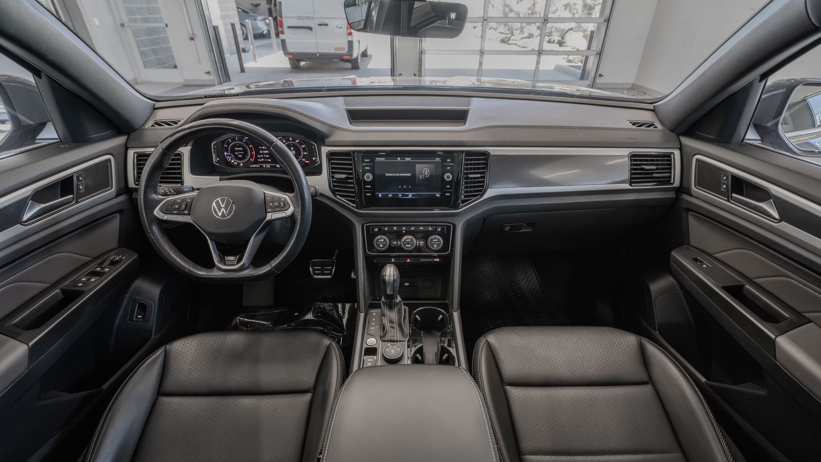 2022 Volkswagen Atlas Cross Sport 3.6L V6 SEL R-Line — full photo 8 of 34