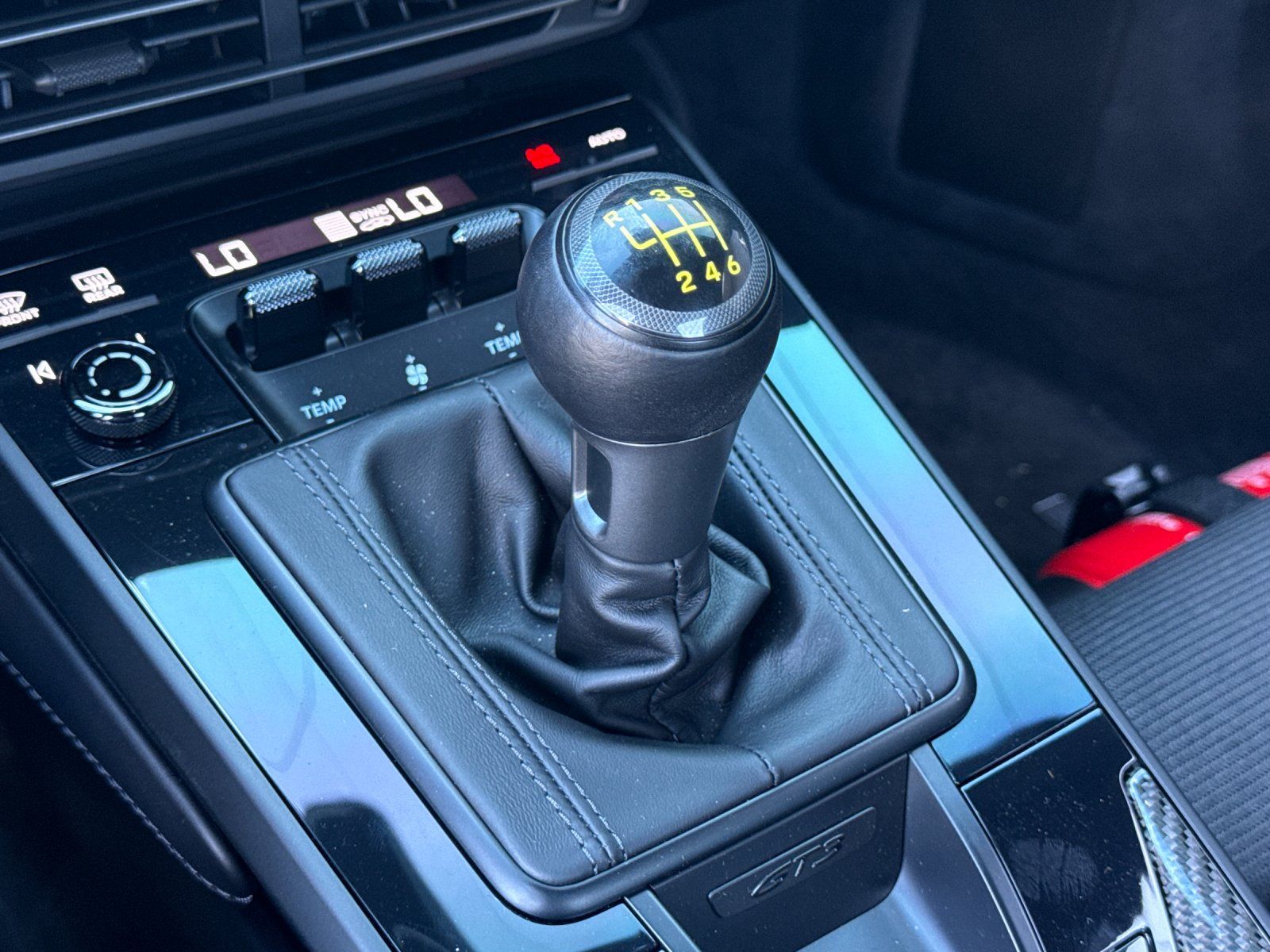 2022 Porsche 911 GT3 — full photo 21 of 28