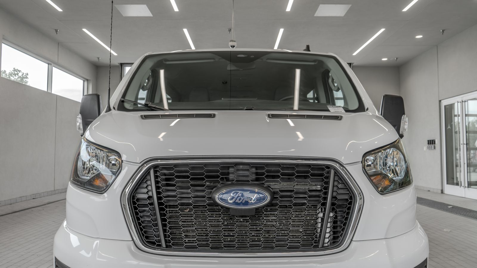2024 Ford Transit-350 XLT — full photo 23 of 35