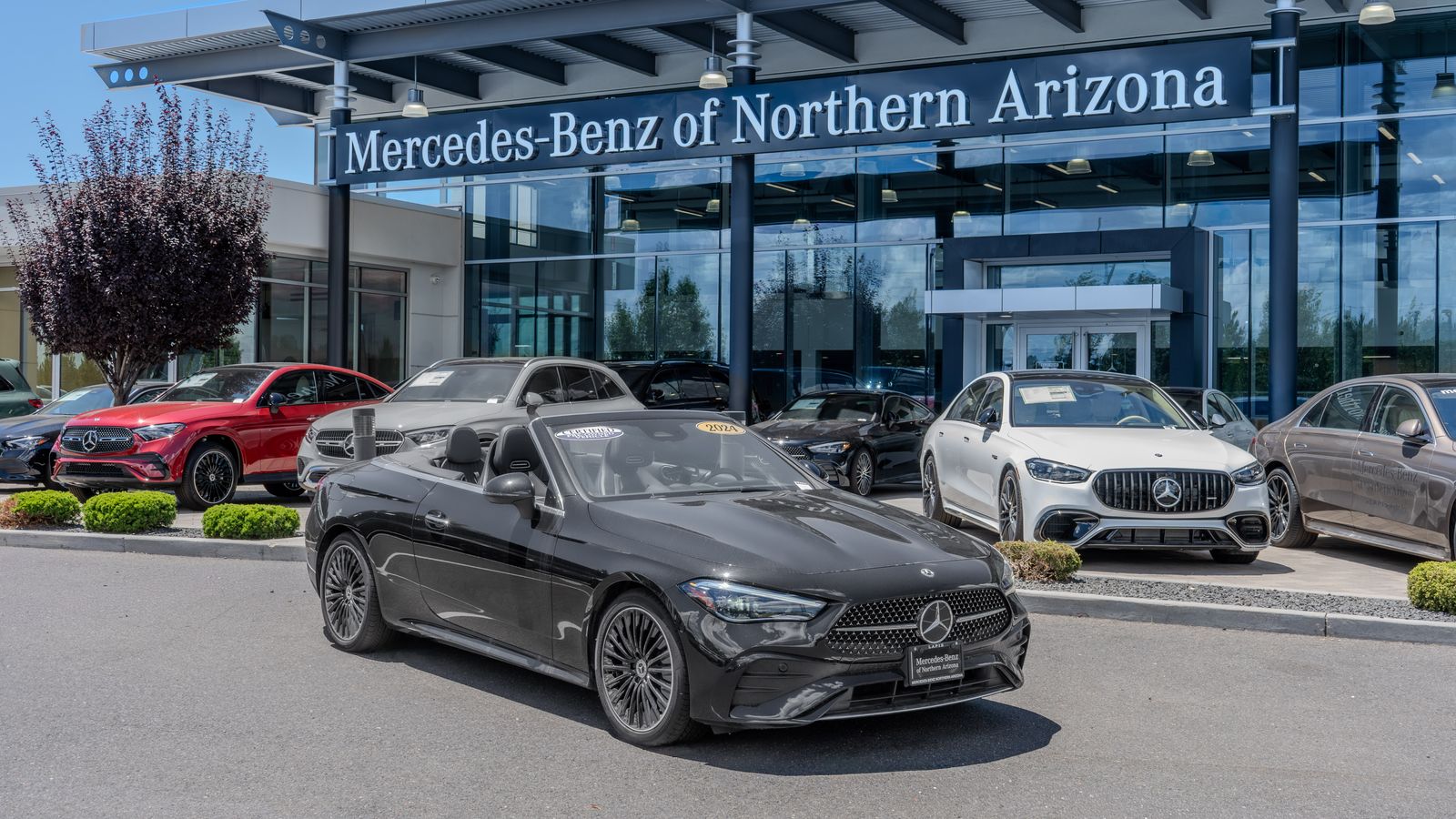 2025 Mercedes-Benz CLE CLE 300 — full photo 1 of 37