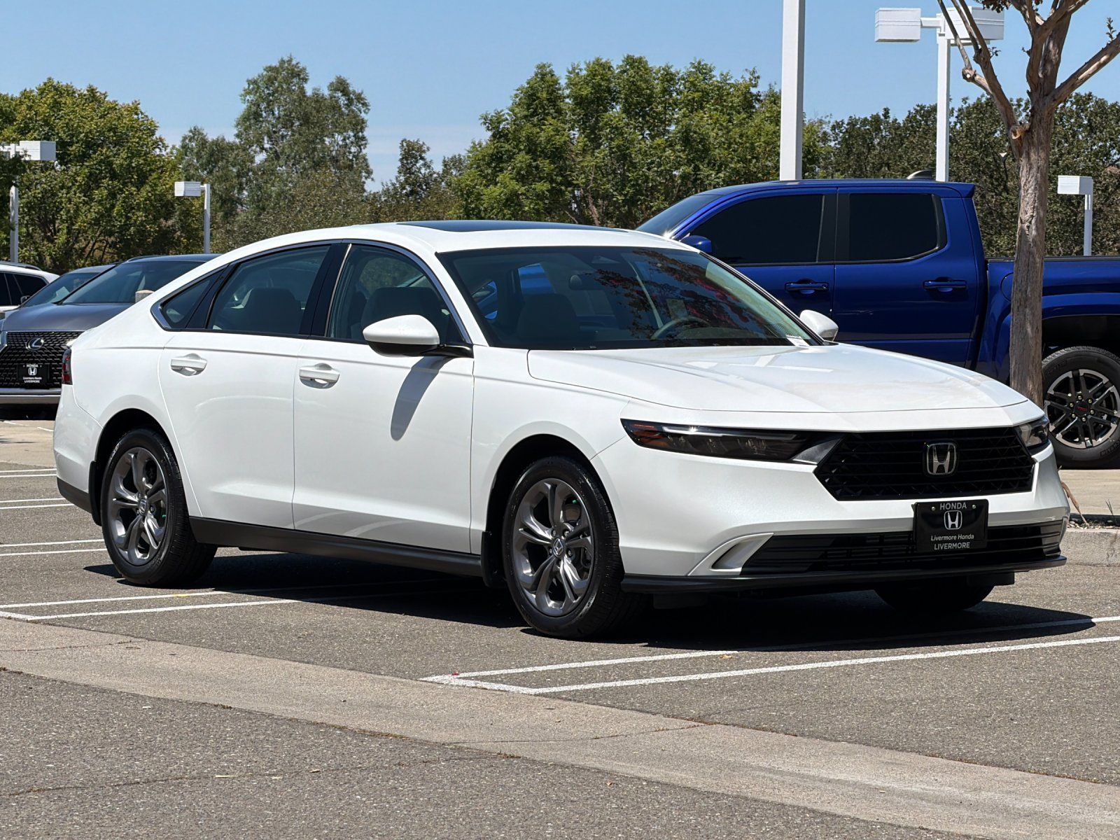 2024 Honda Accord EX — foto completa 8 de 27