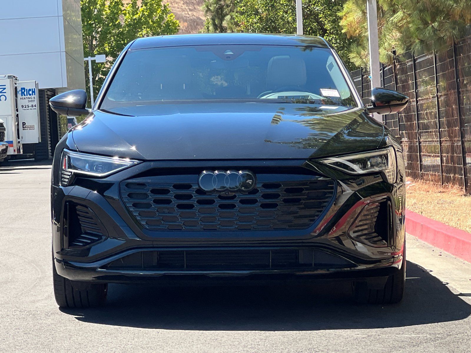 2024 Audi Q8 Sportback e-tron Prestige — full photo 8 of 28