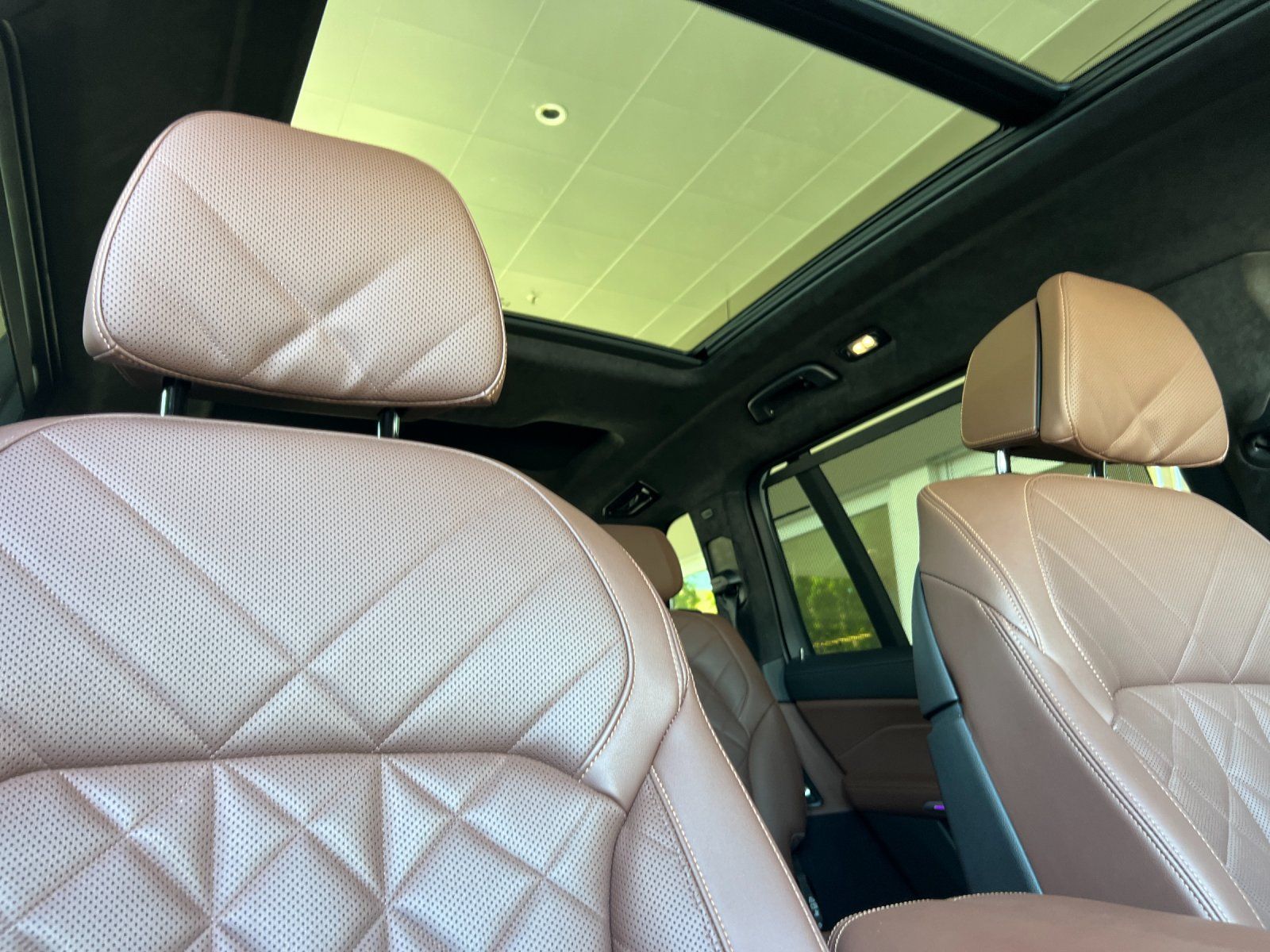 2023 BMW X7 xDrive40i — full photo 19 of 30