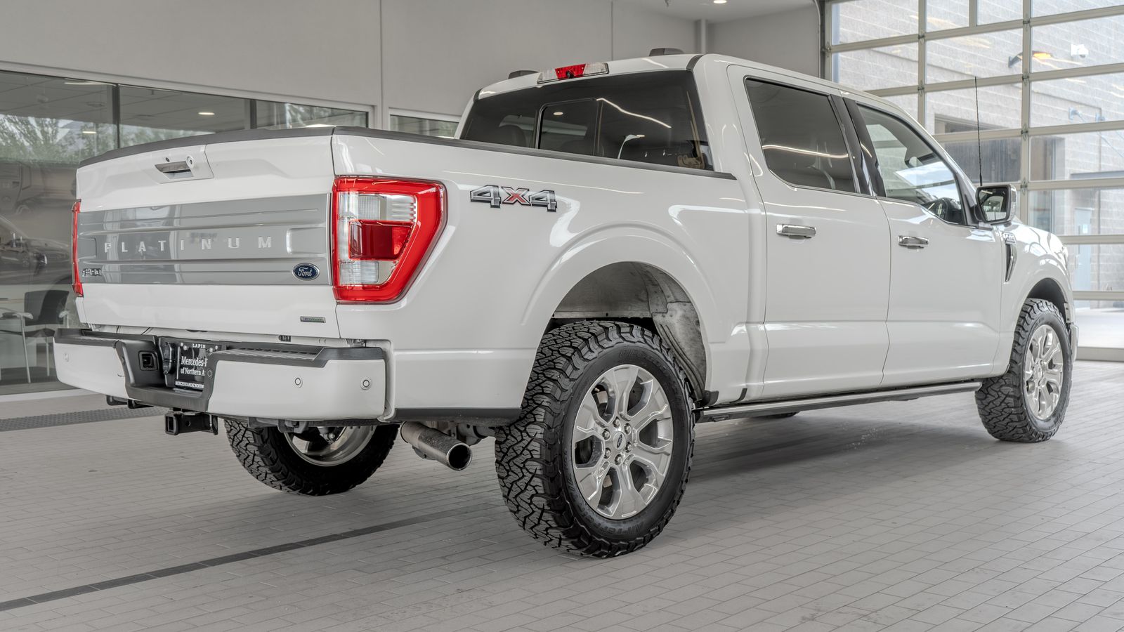 2022 Ford F-150 Platinum — full photo 29 of 33