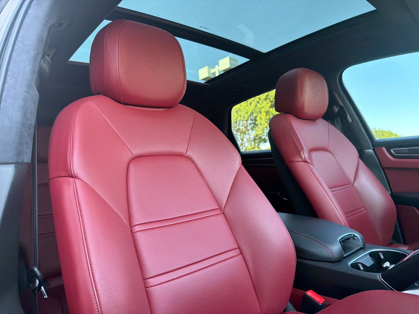 2023 Porsche Cayenne E-Hybrid Turbo S — full photo 18 of 30