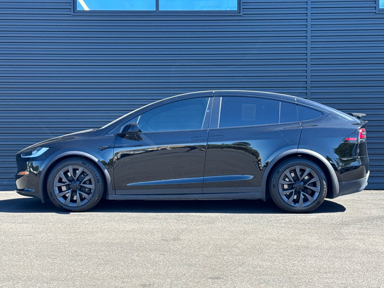 2024 Tesla Model X Base — full photo 2 of 29