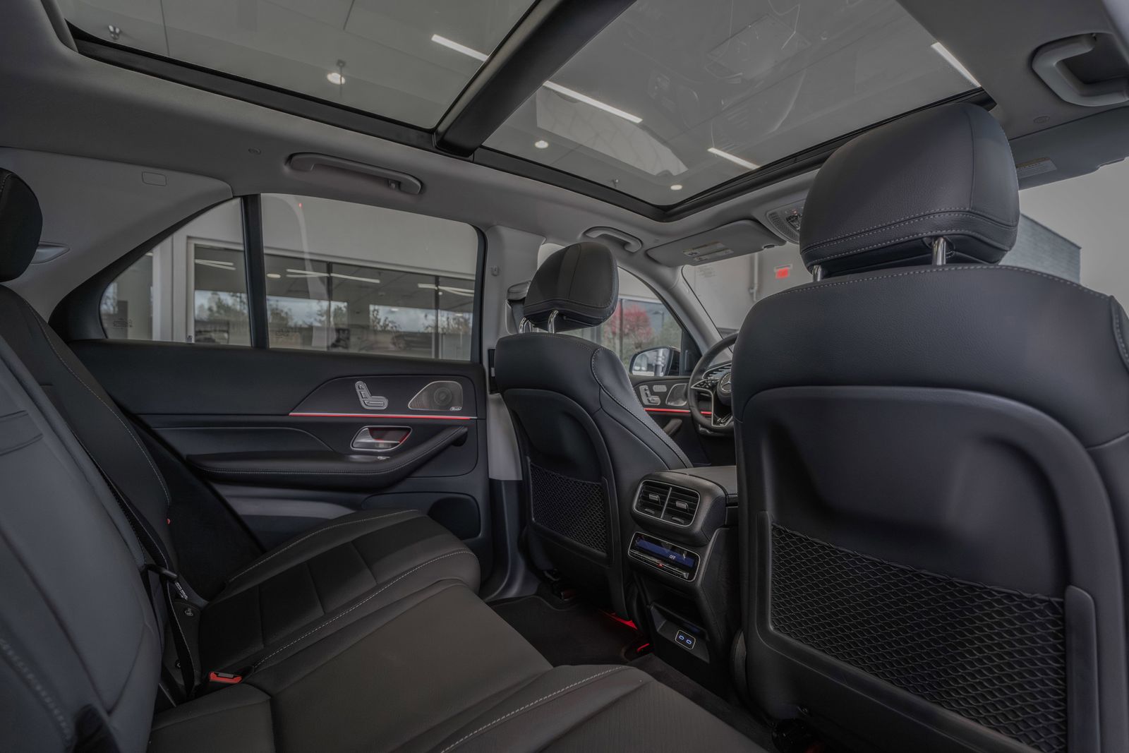 2026 Mercedes-Benz GLE GLE 450 — foto completa 28 de 36