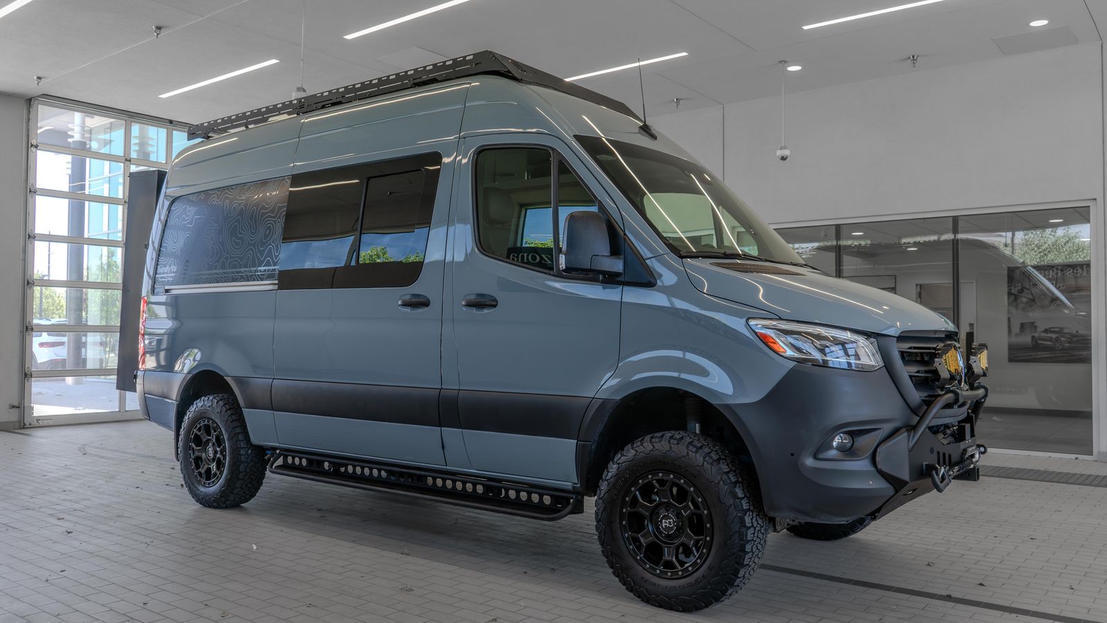 2023 Mercedes-Benz Sprinter 2500 Cargo 144 WB — full photo 12 of 34