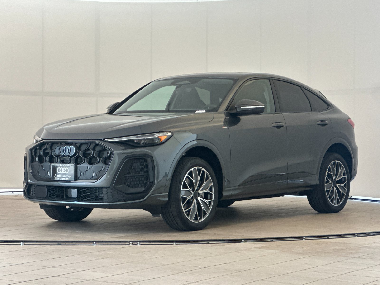 2026 Audi Q5 2.0T Premium Plus — photo 1 of 13