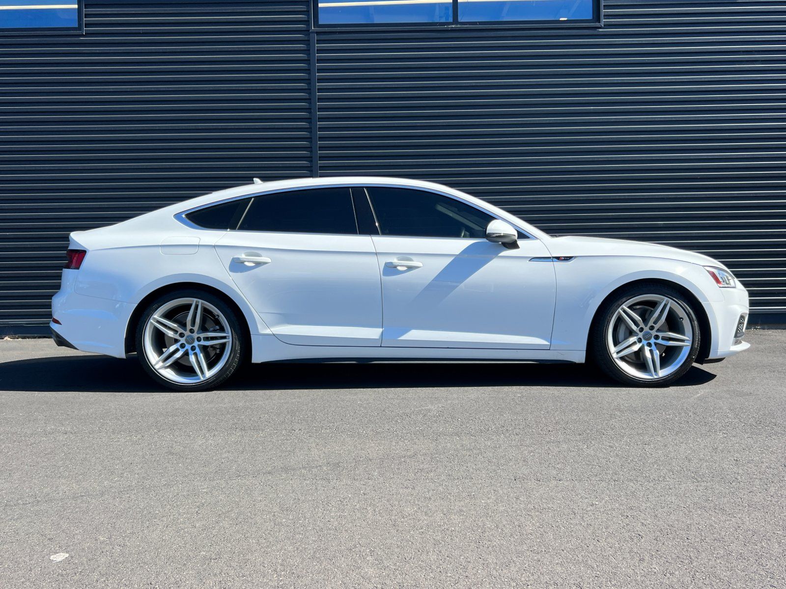 2018 Audi A5 2.0T Premium Plus — full photo 9 of 28