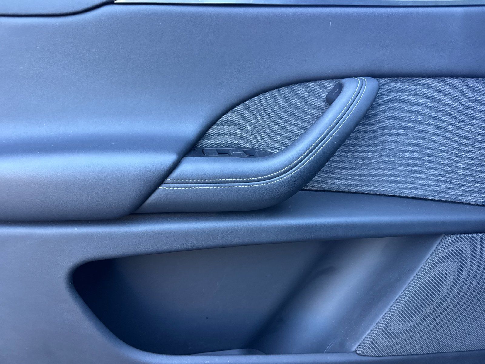 2024 Tesla Model X Base — full photo 13 of 30
