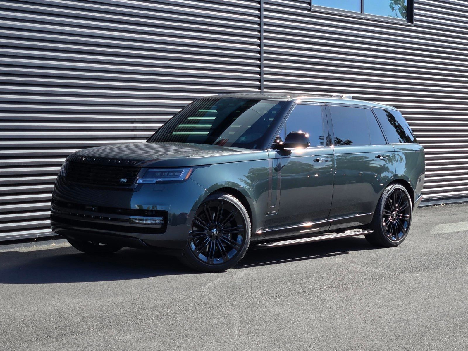 2024 Land Rover Range Rover Autobiography — full photo 2 of 46