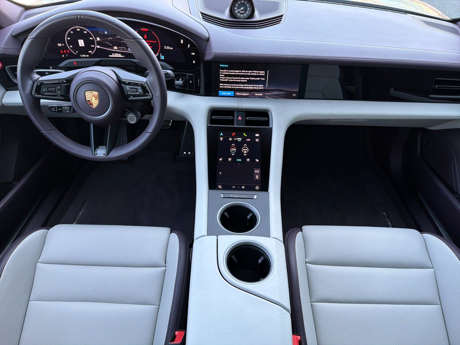 2026 Porsche Taycan Base — foto completa 6 de 28