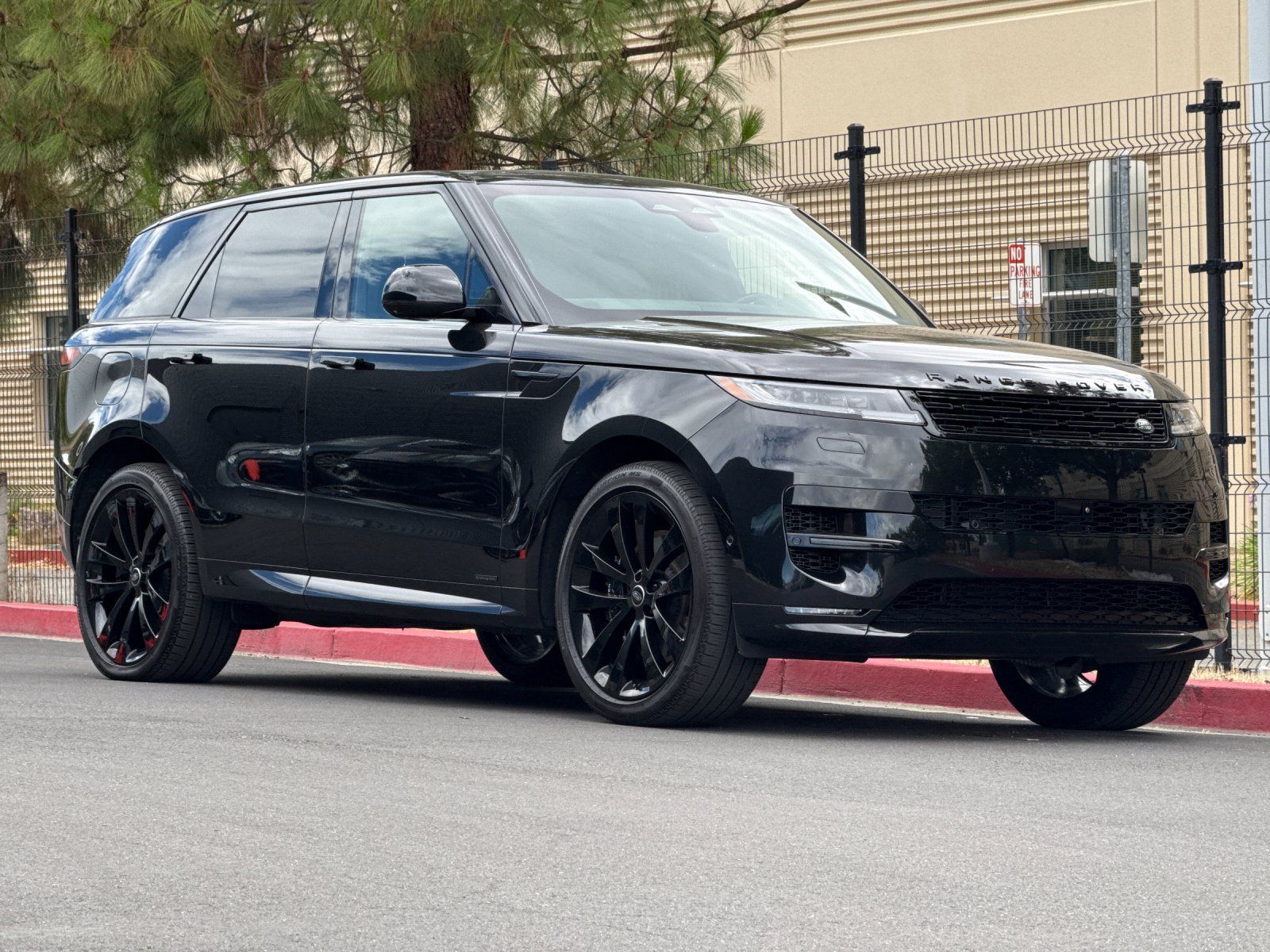 2025 Land Rover Range Rover Sport Autobiography — full photo 7 of 29