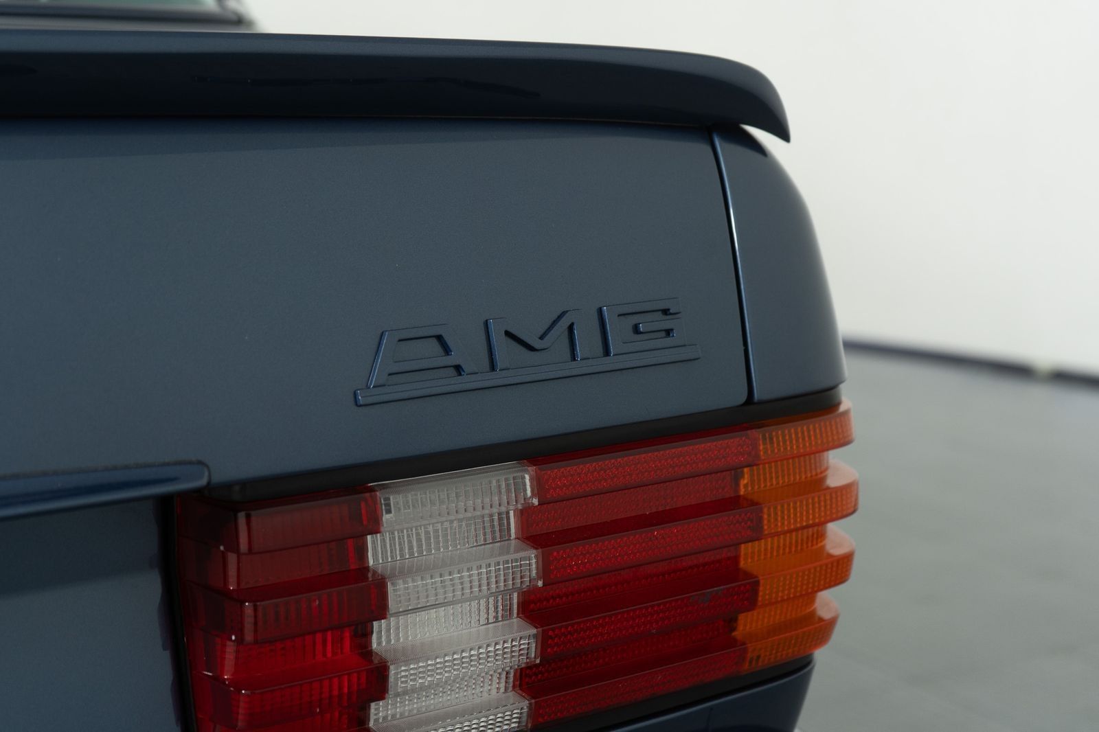 1984 Mercedes-Benz 500-Class 500 SEL — foto completa 48 de 58