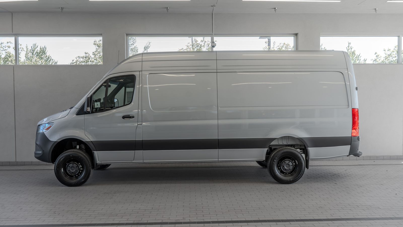 2025 Mercedes-Benz Sprinter 2500 Cargo 170 WB — foto completa 2 de 36