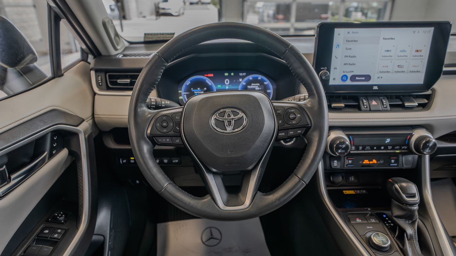 2024 Toyota RAV4 Hybrid Limited — foto completa 9 de 35