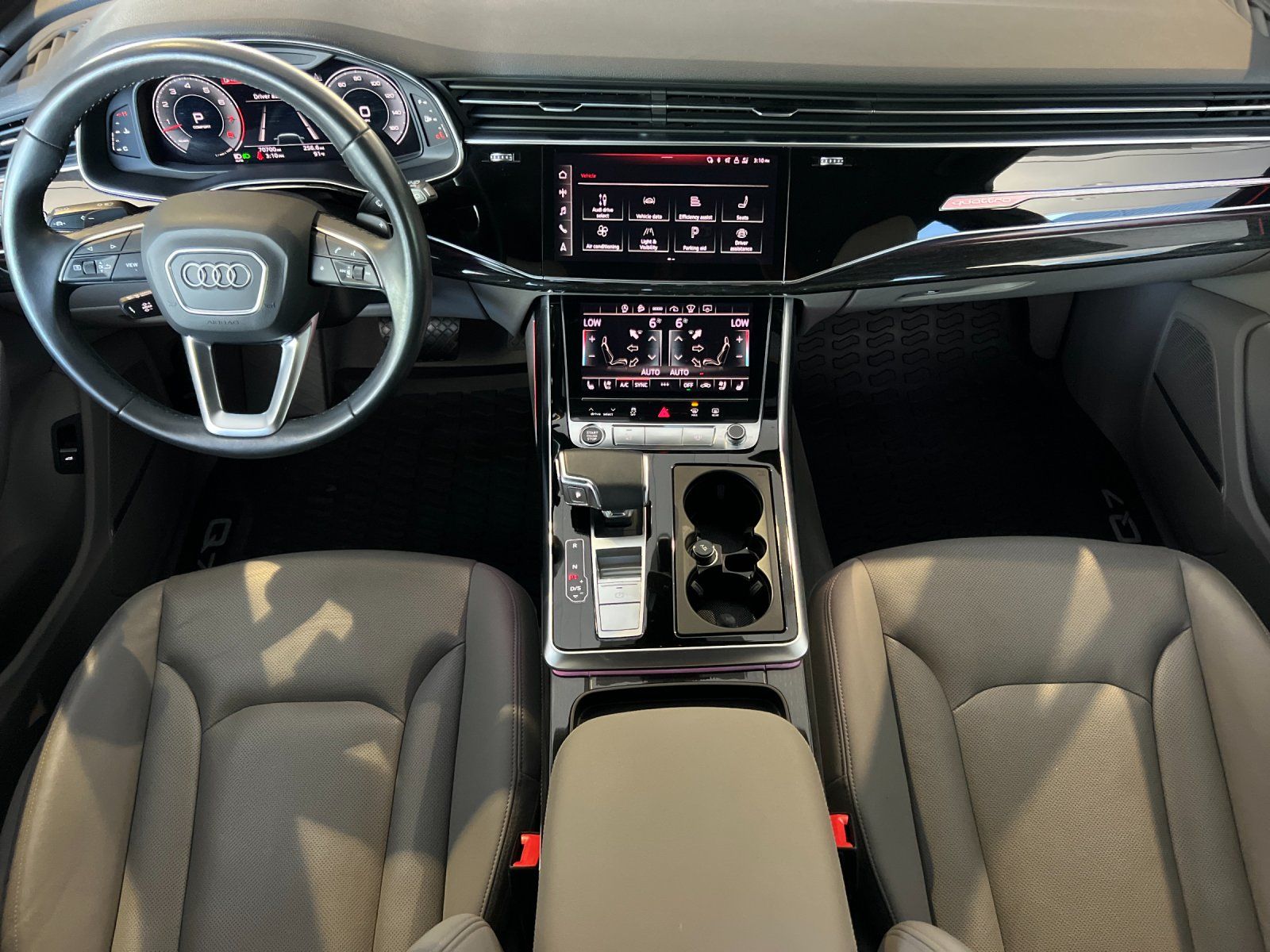 2021 Audi Q7 55 Prestige — full photo 6 of 30