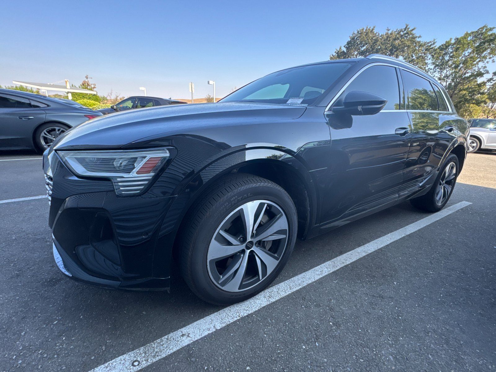 2024 Audi Q8 e-tron Premium Plus — foto completa 2 de 3
