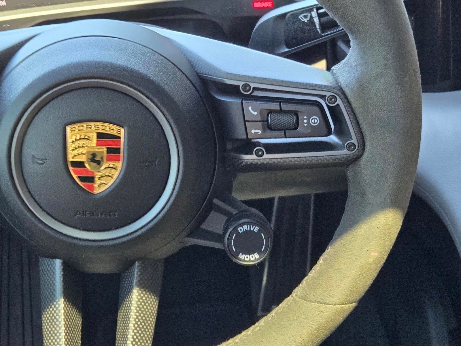 2021 Porsche Taycan Turbo — foto completa 17 de 27