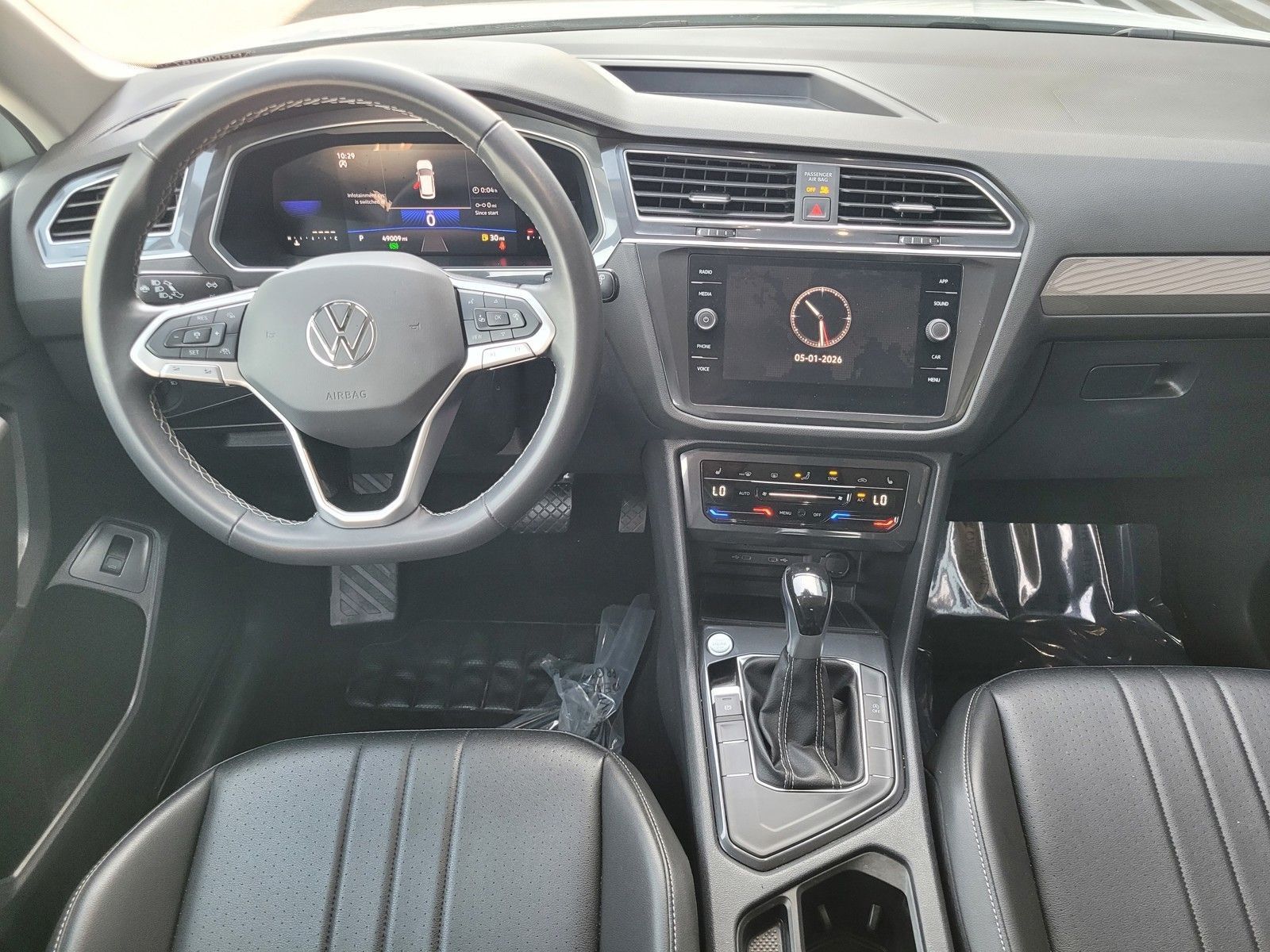2024 Volkswagen Tiguan 2.0T SE — foto completa 13 de 45