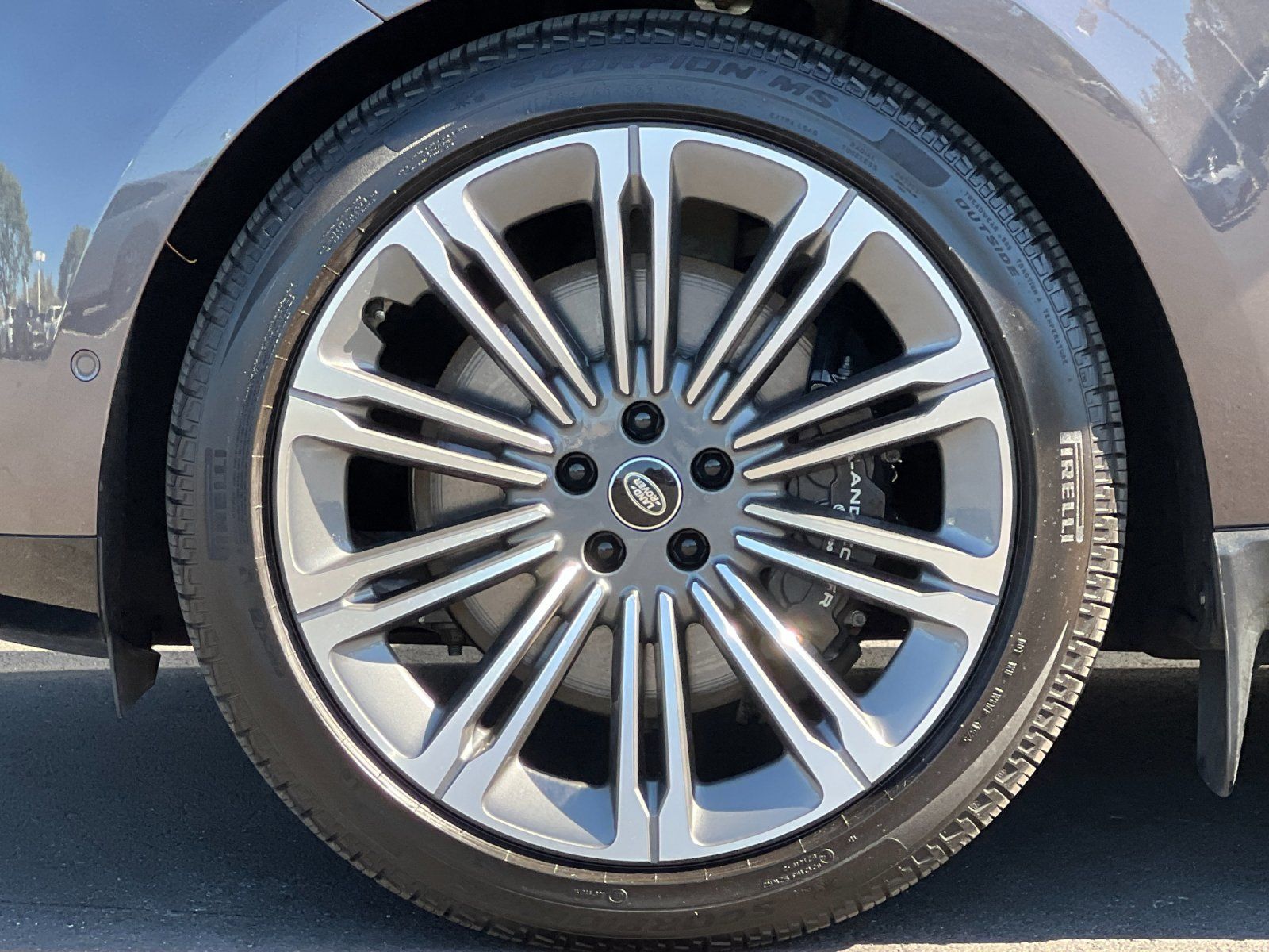 2025 Land Rover Range Rover Autobiography — full photo 23 of 27