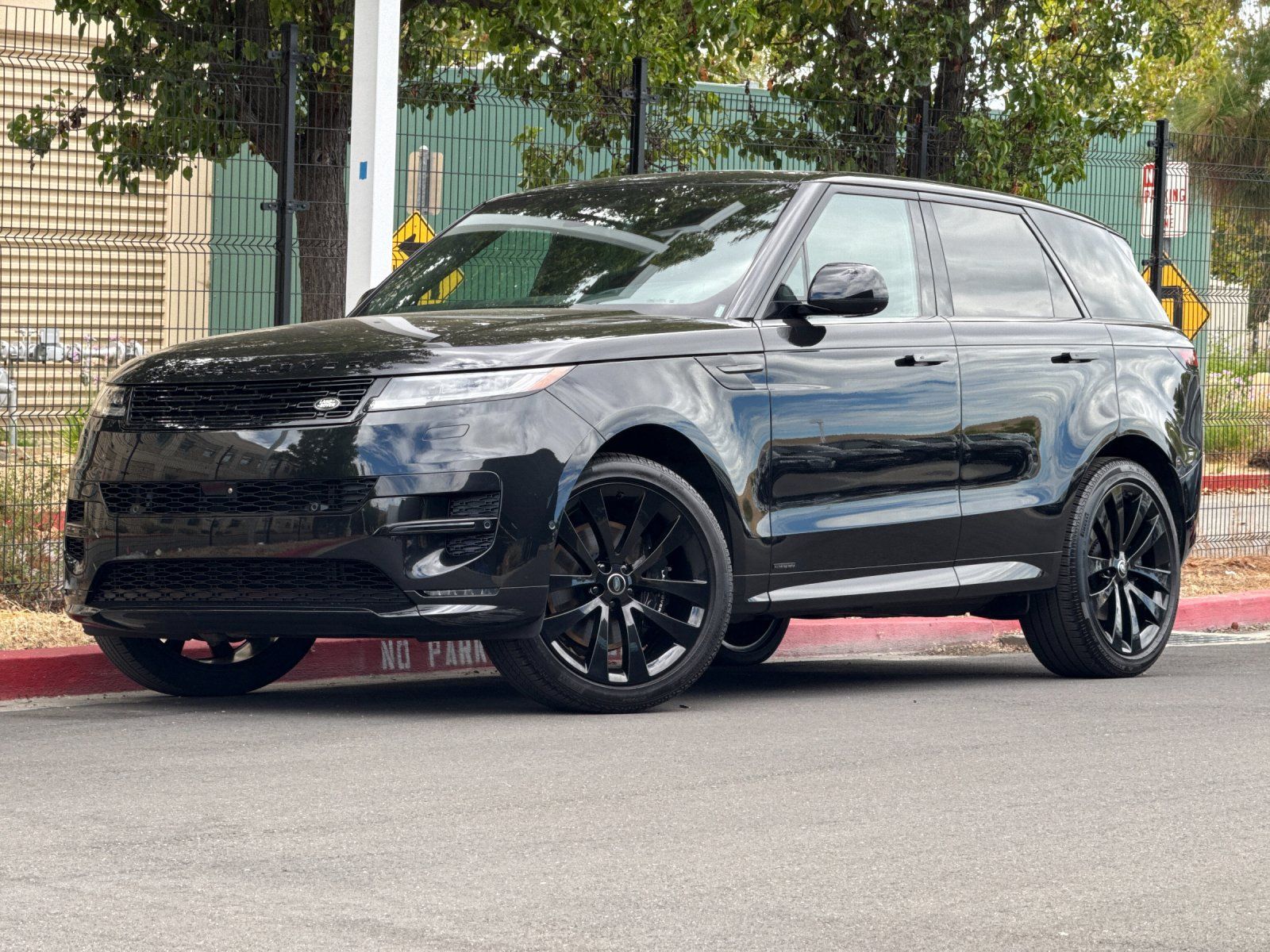 2025 Land Rover Range Rover Sport Autobiography — full photo 1 of 29