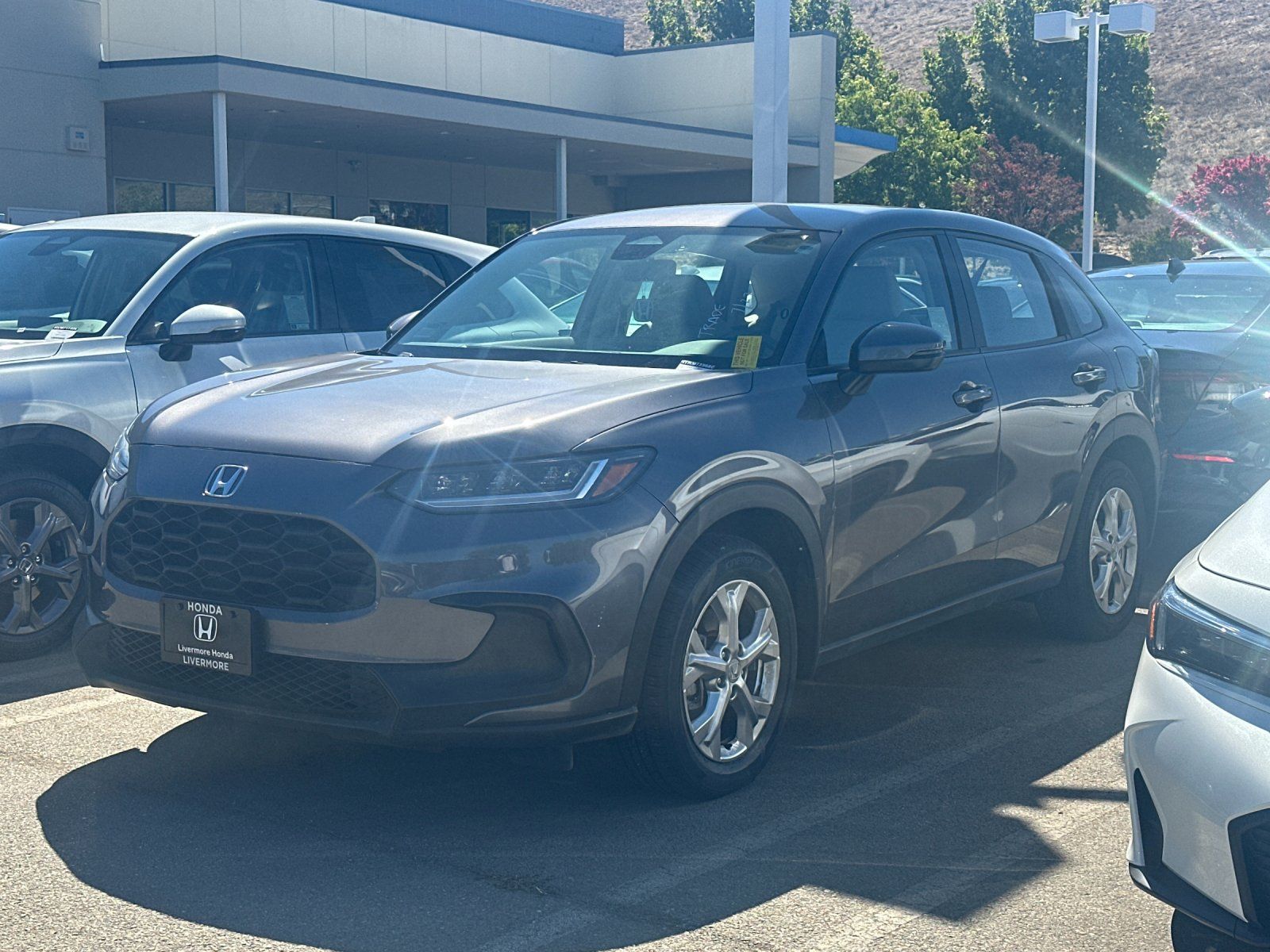 2024 Honda HR-V LX — full photo 2 of 3