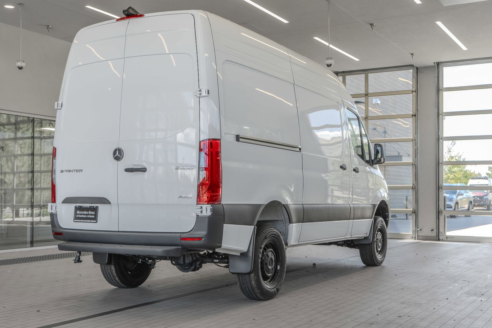 2025 Mercedes-Benz Sprinter 2500 Cargo 144 WB — foto completa 31 de 37