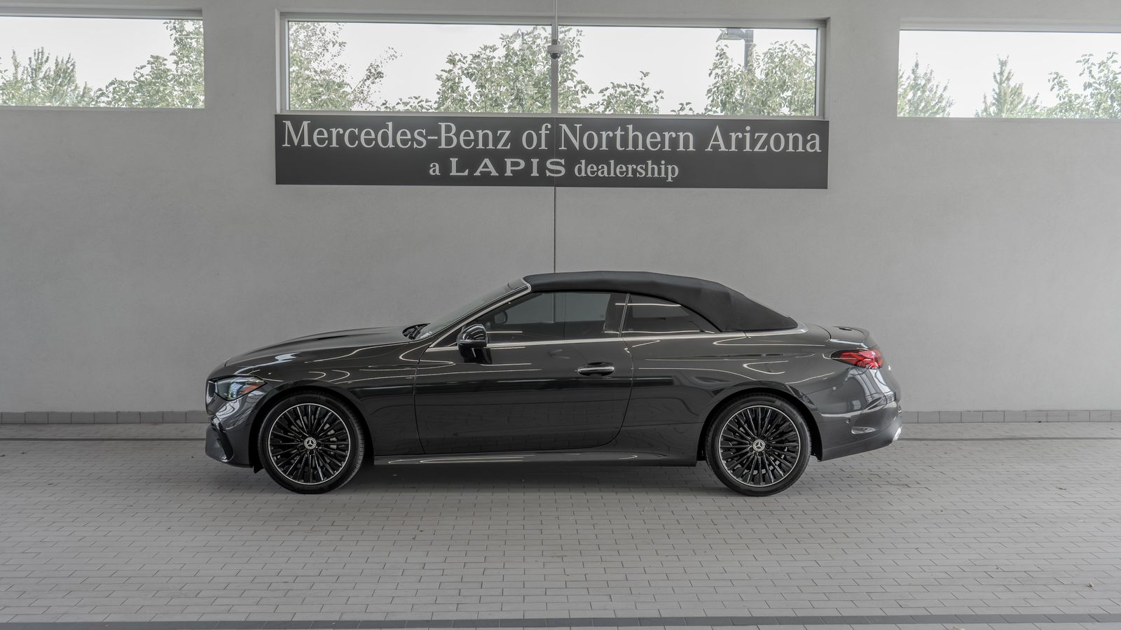 2024 Mercedes-Benz CLE CLE 300 — full photo 2 of 39
