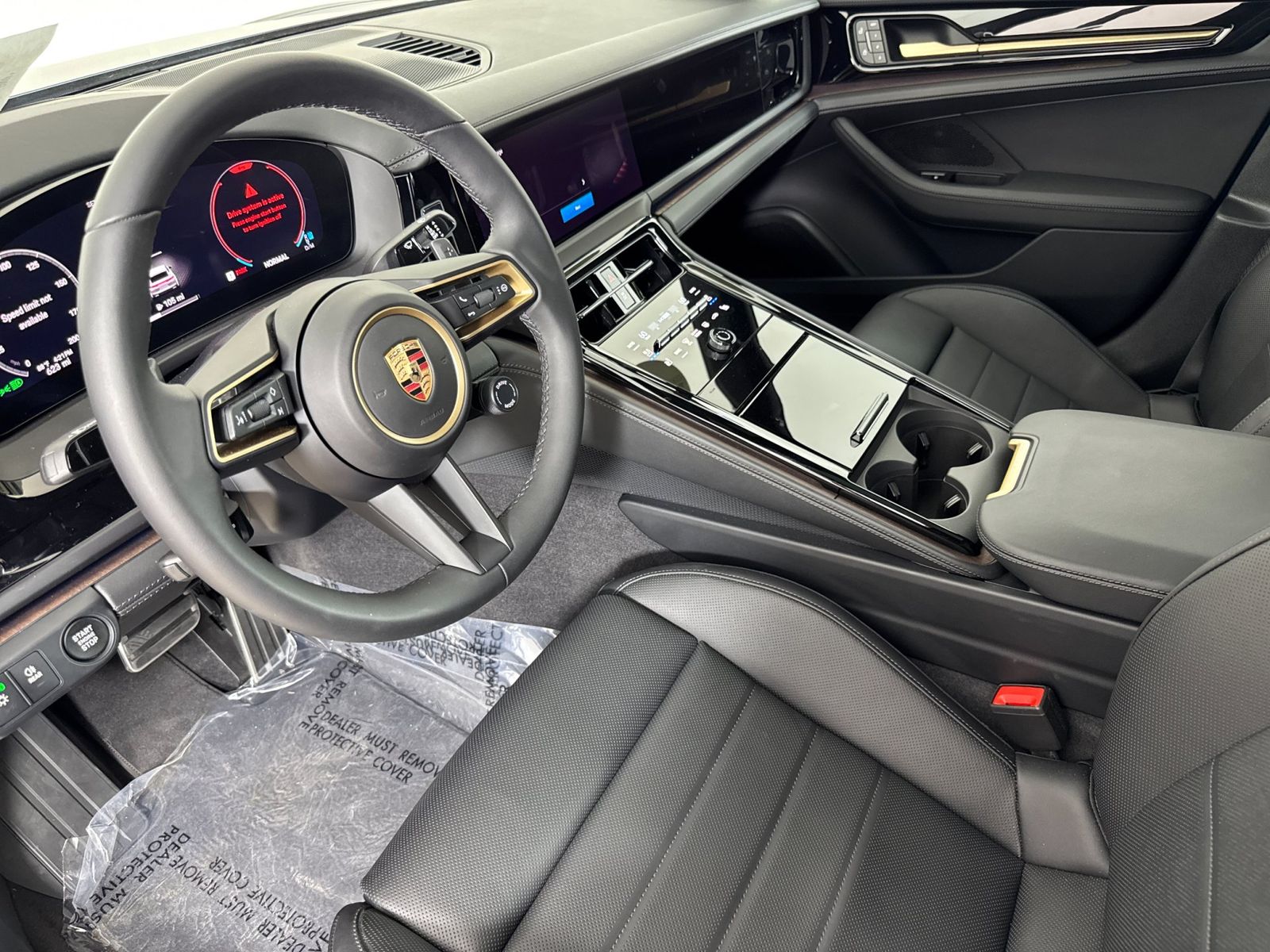 2025 Porsche Panamera 4 — full photo 4 of 29