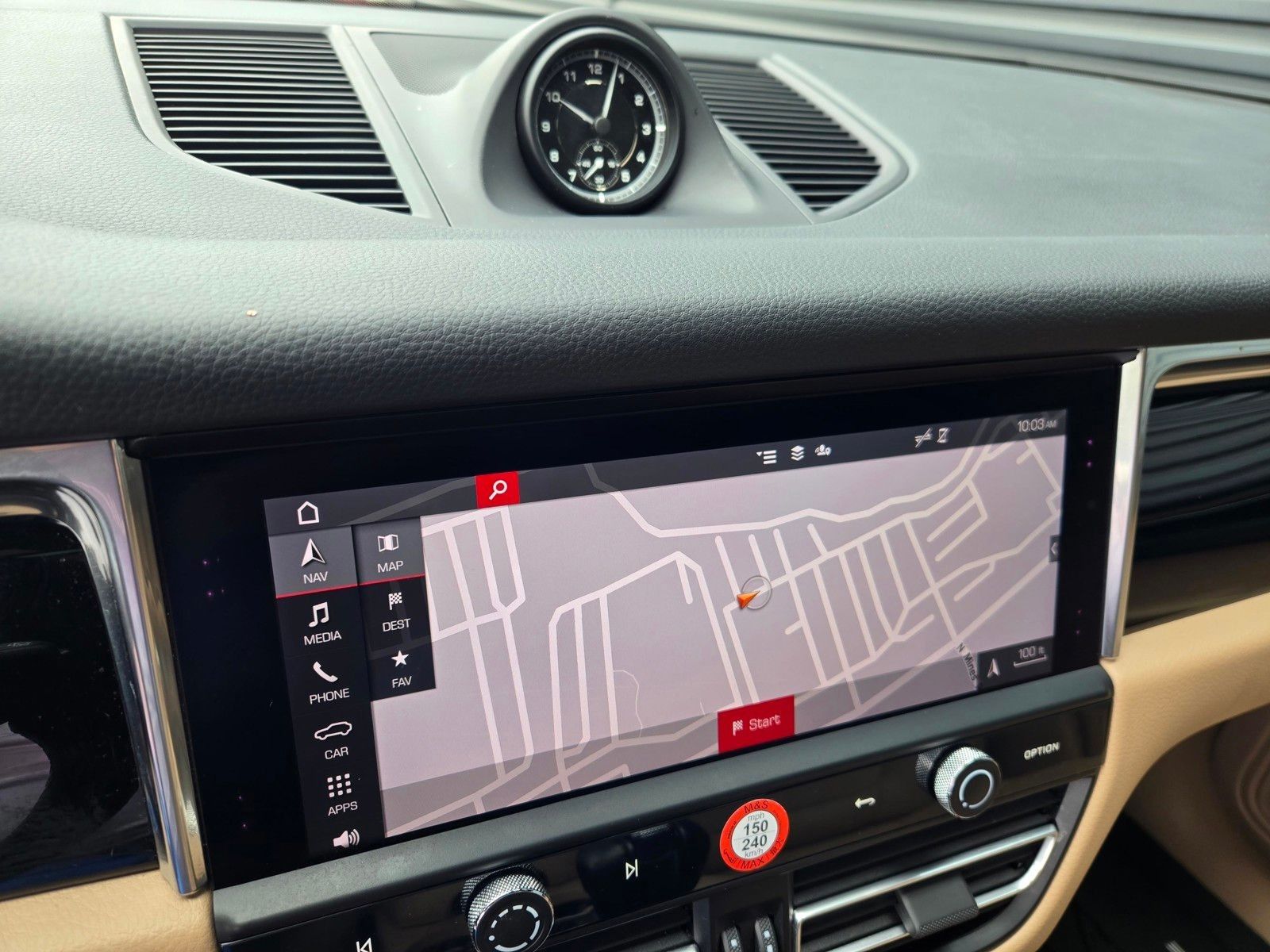 2024 Porsche Macan Base — foto completa 21 de 27