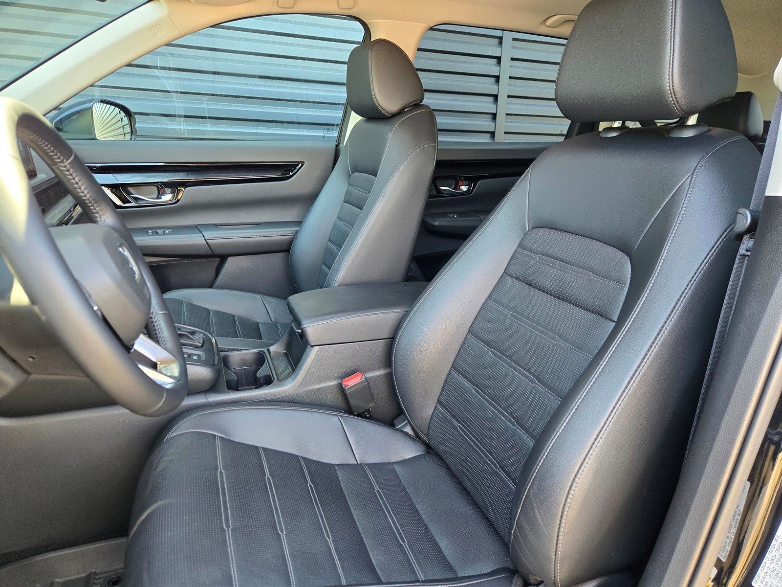 2025 Honda CR-V EX-L — full photo 20 of 28