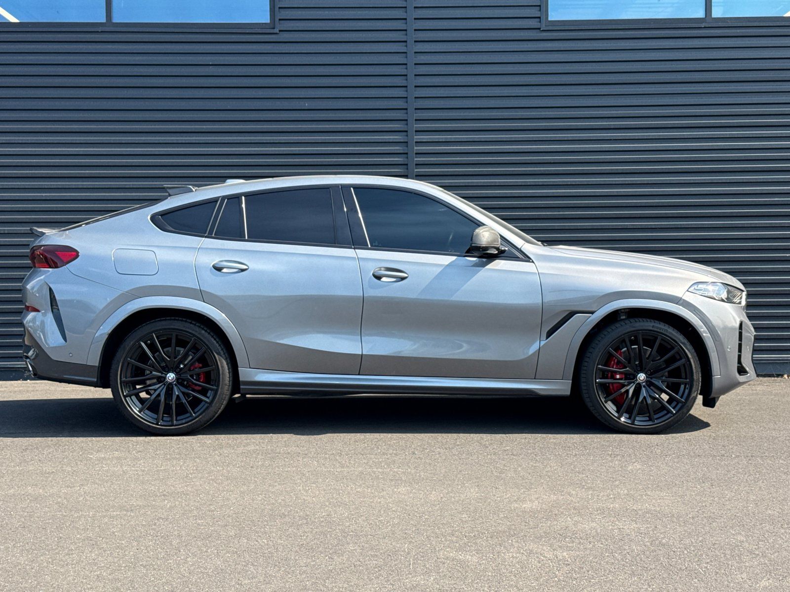 2024 BMW X6 xDrive40i — foto completa 6 de 28