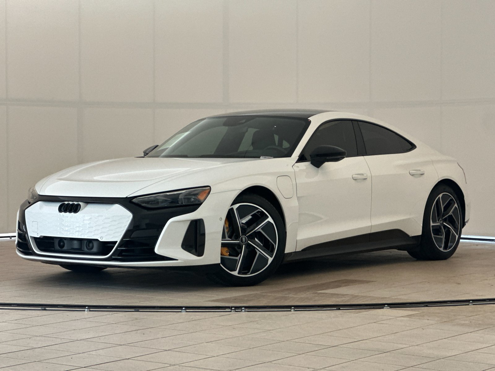2023 Audi RS e-tron GT Base — photo 1 of 26