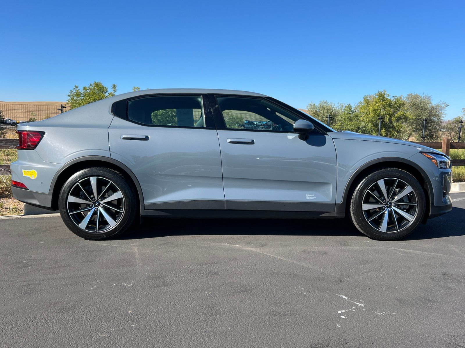 2022 Polestar 2 Long Range Dual Motor — full photo 7 of 29
