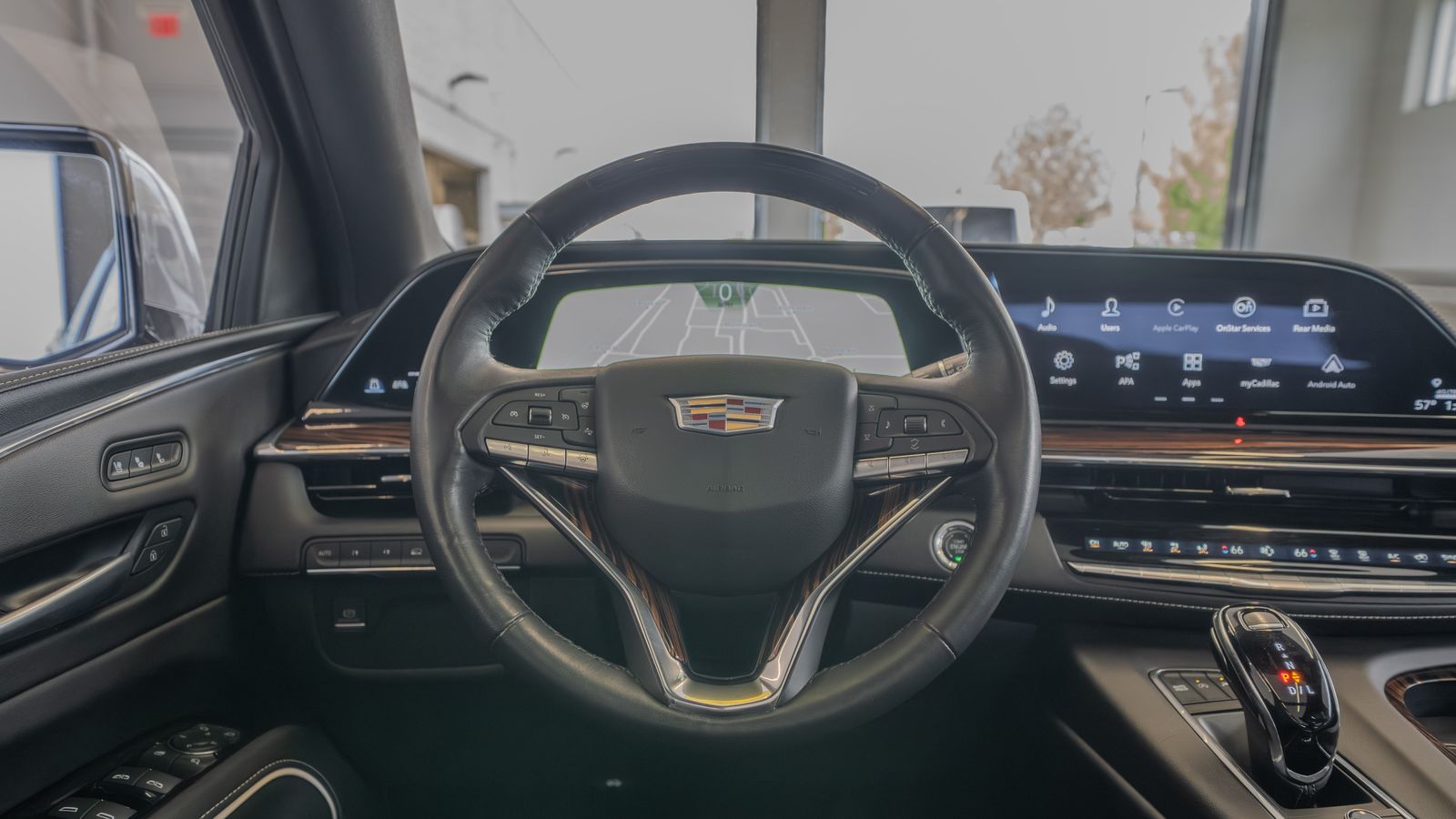 2023 Cadillac Escalade Premium Luxury — foto completa 9 de 35