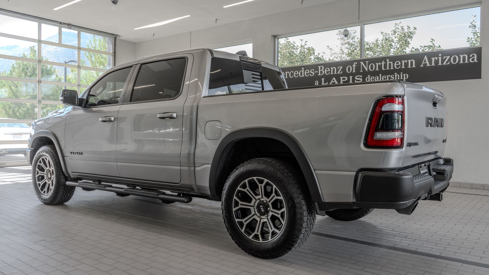 2020 Ram 1500 Rebel — foto completa 13 de 34