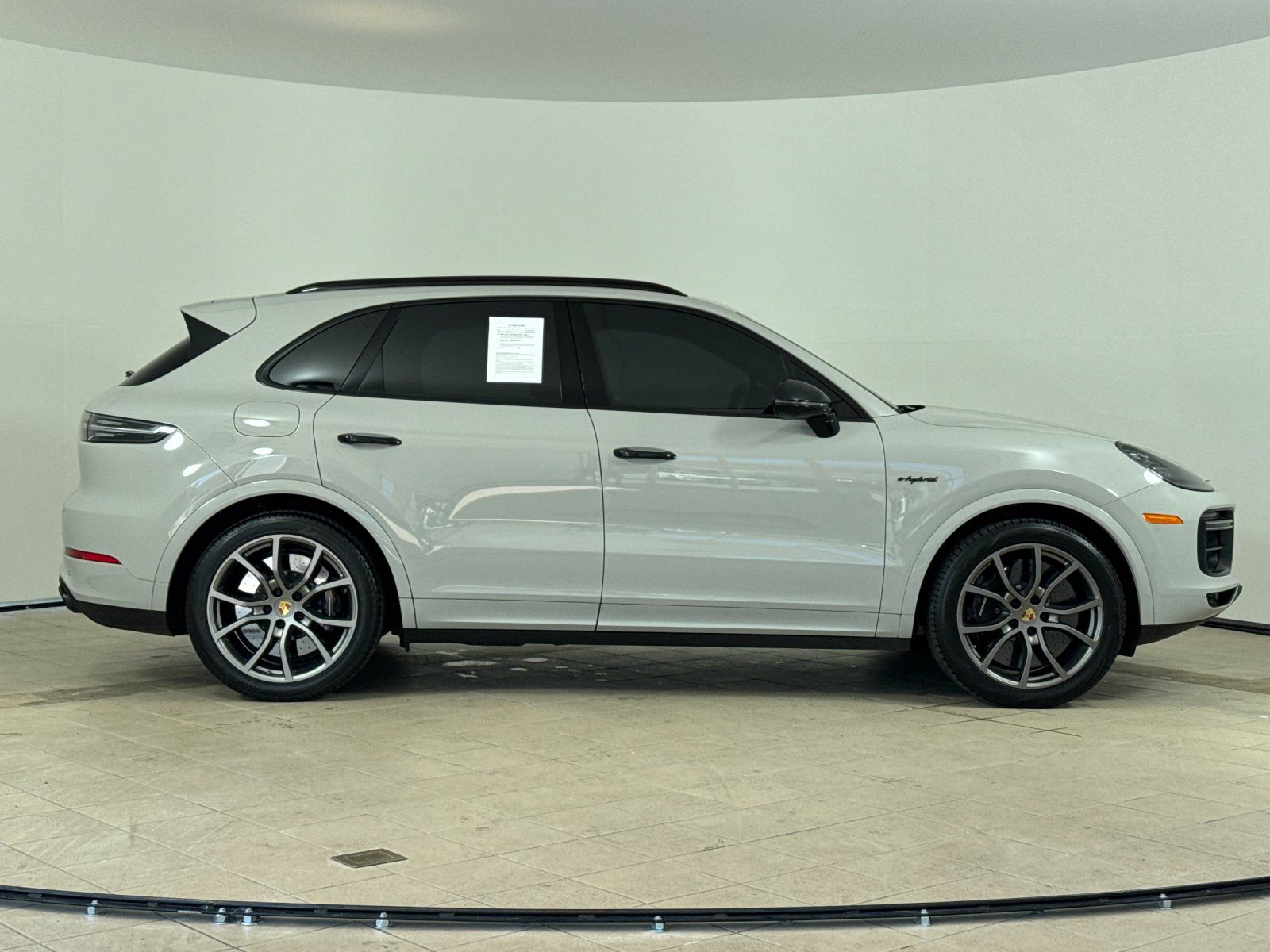 2023 Porsche Cayenne E-Hybrid Turbo S — full photo 10 of 30