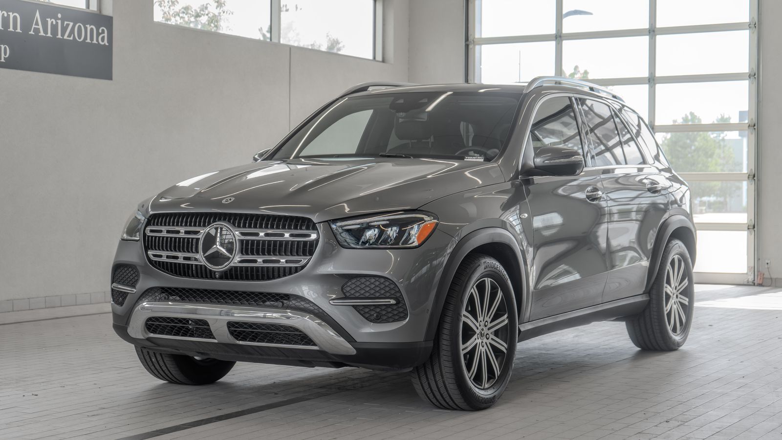 2025 Mercedes-Benz GLE GLE 450e — full photo 25 of 35