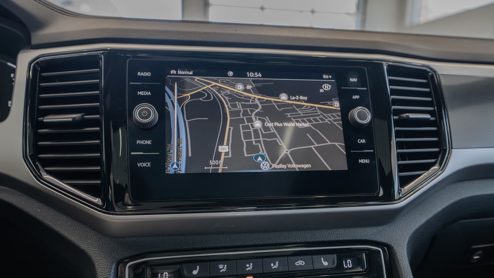 2022 Volkswagen Atlas Cross Sport 3.6L V6 SEL R-Line — foto completa 20 de 34