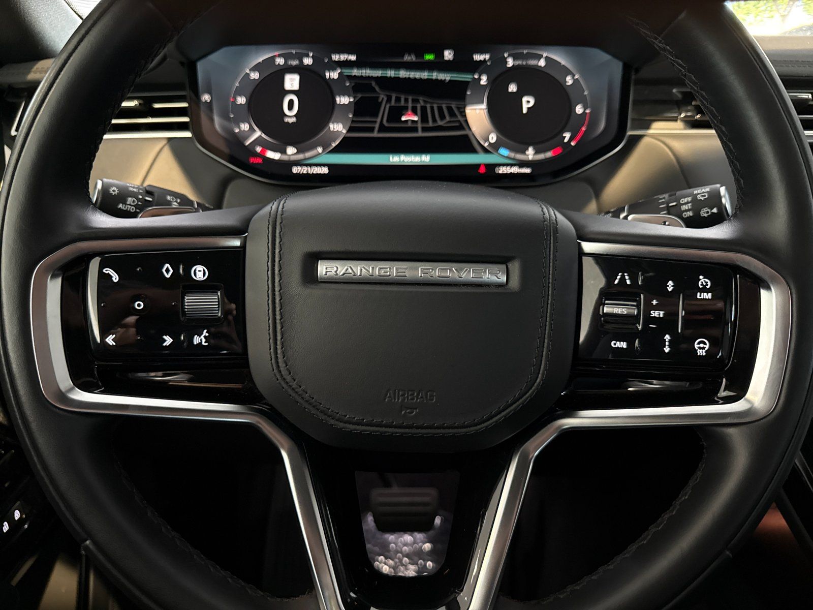 2025 Land Rover Range Rover Sport SE — foto completa 23 de 29
