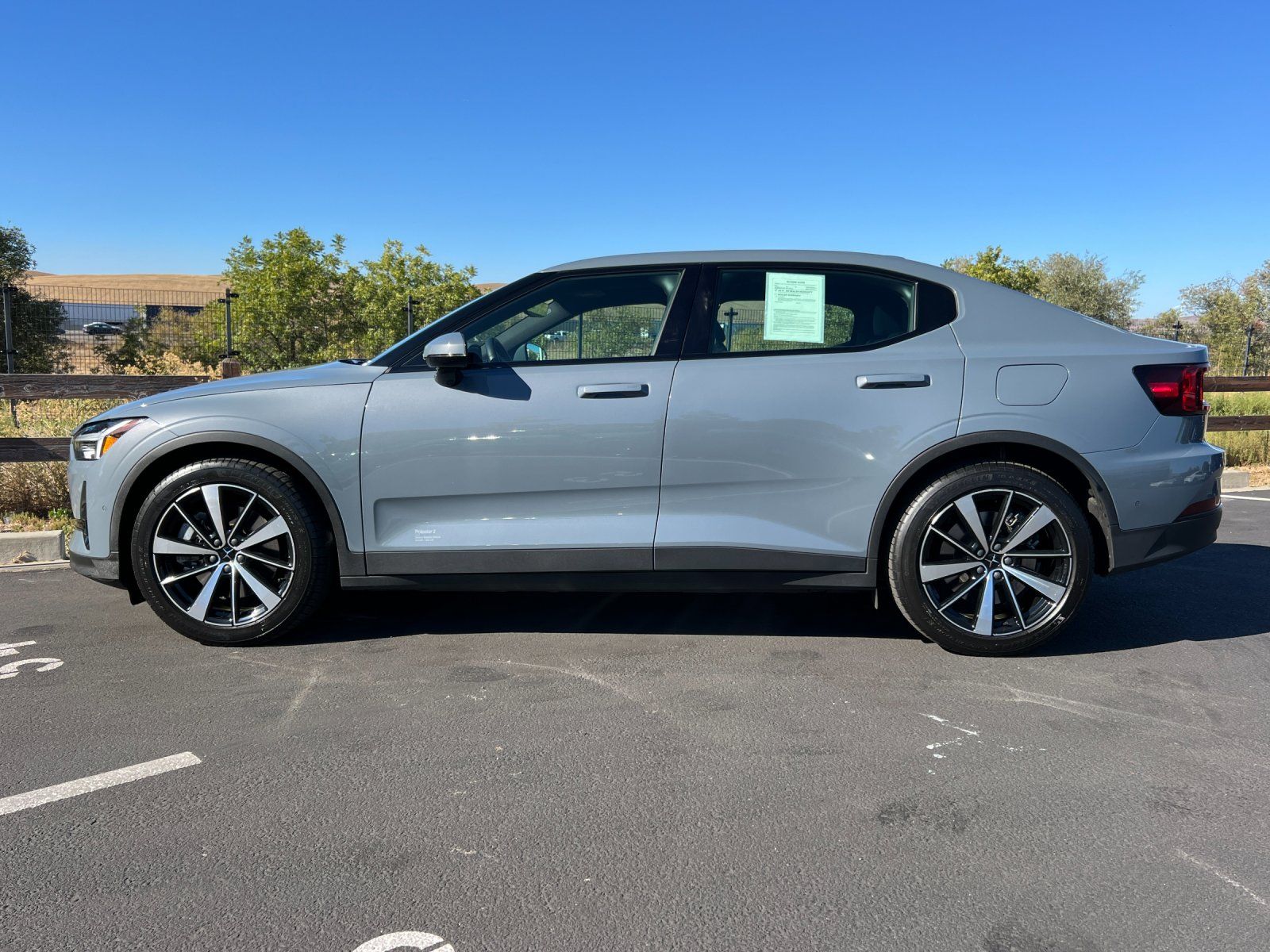 2022 Polestar 2 Long Range Dual Motor — foto completa 3 de 29