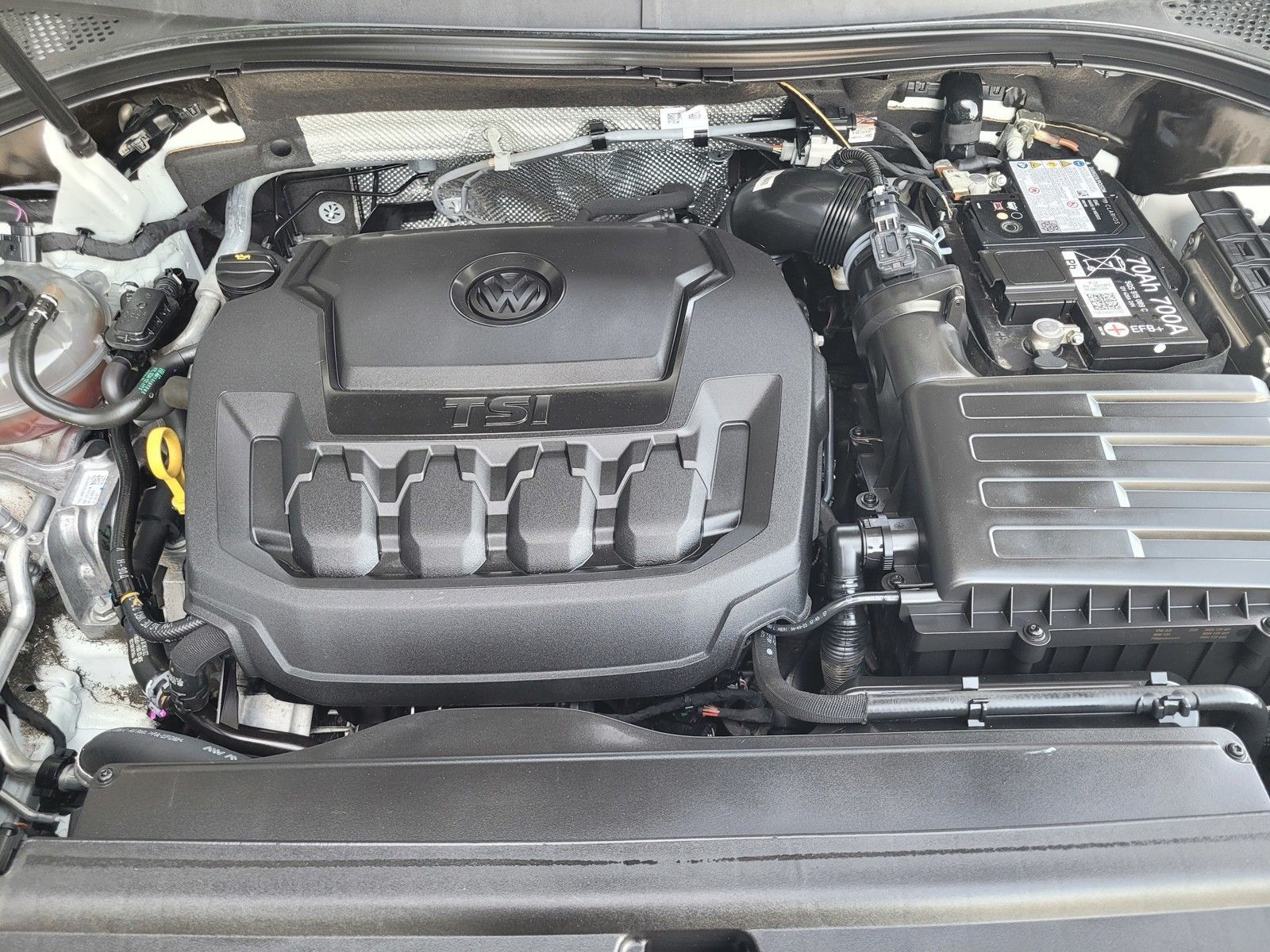 2024 Volkswagen Tiguan 2.0T SE — foto completa 27 de 45