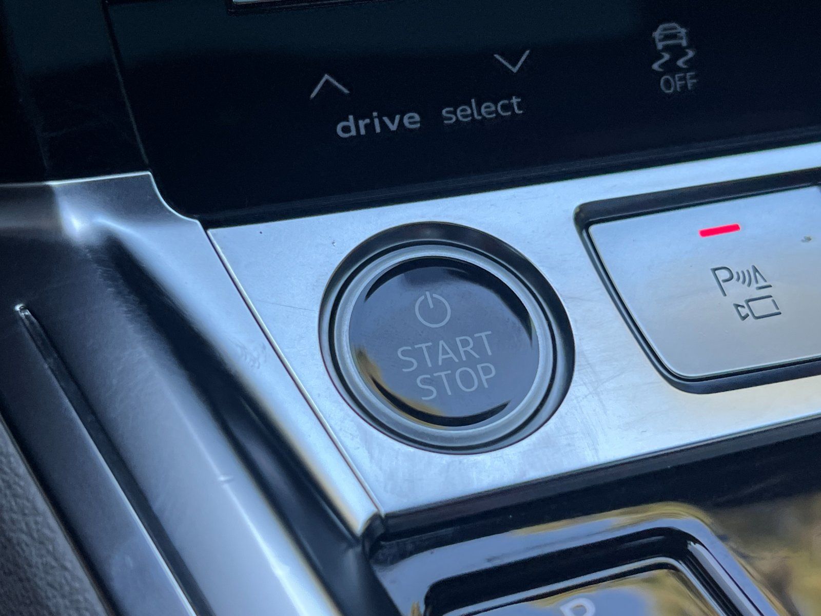 2024 Audi Q8 Sportback e-tron Prestige — full photo 22 of 28