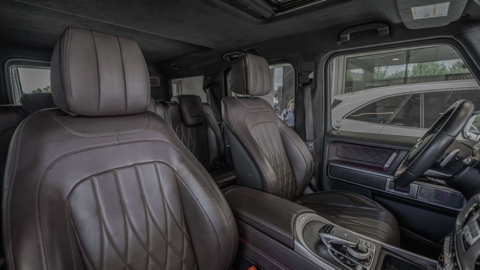 2023 Mercedes-Benz G-Class G 550 — foto completa 31 de 33