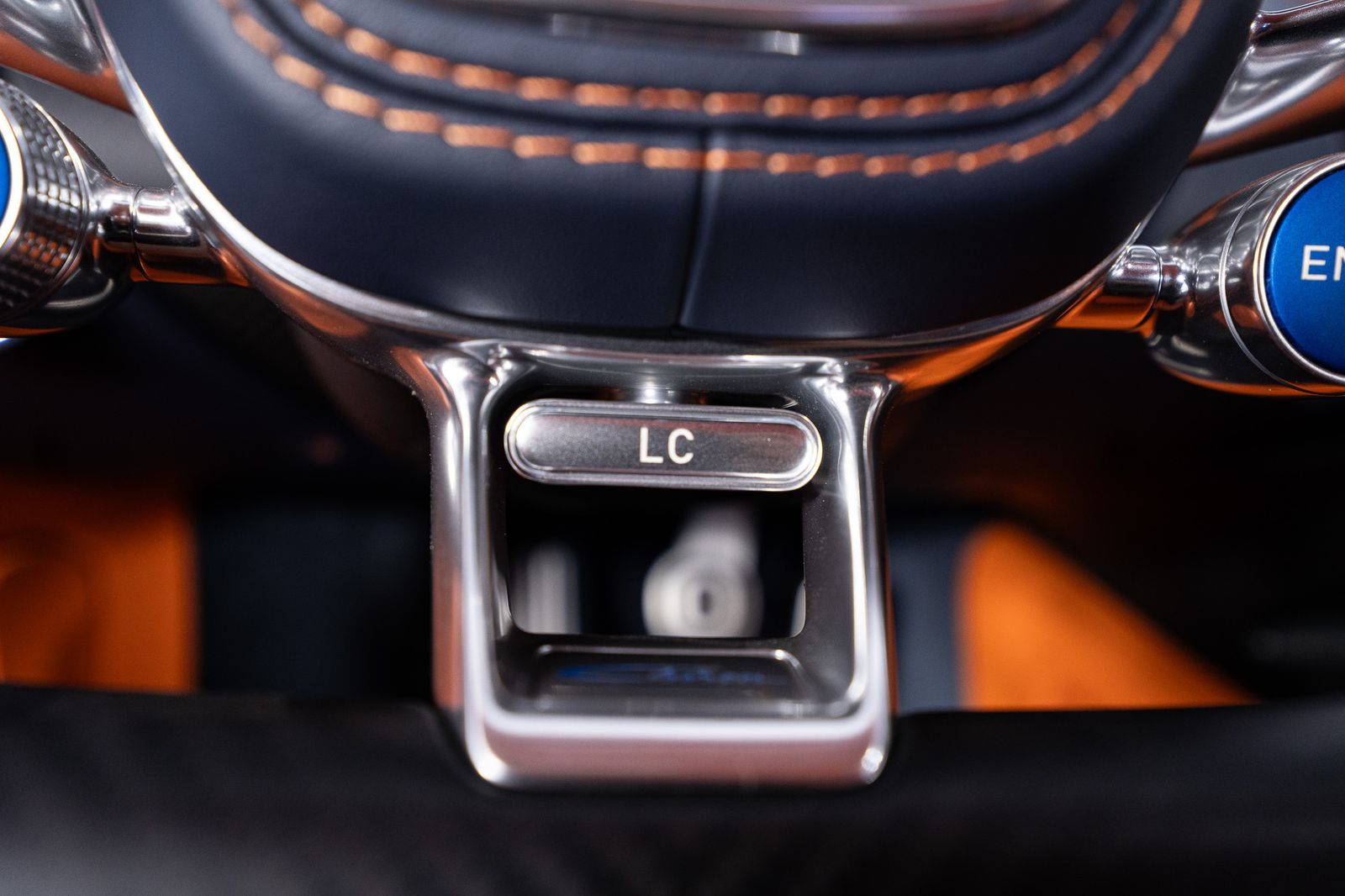 2018 Bugatti Chiron — foto completa 60 de 85