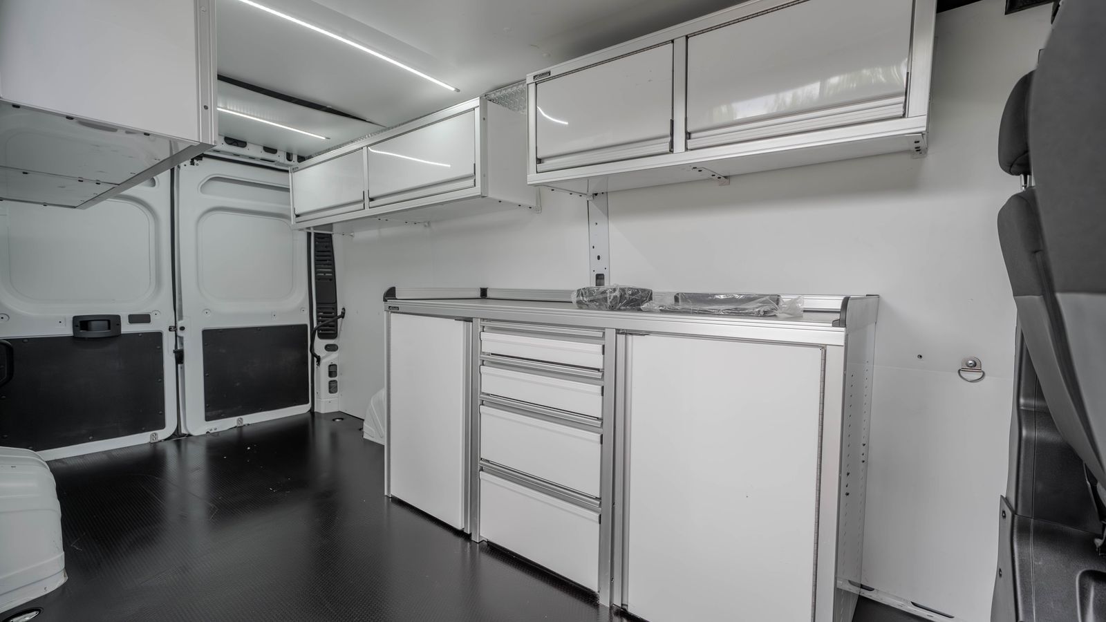 2024 Ram ProMaster 3500 High Roof — foto completa 25 de 37
